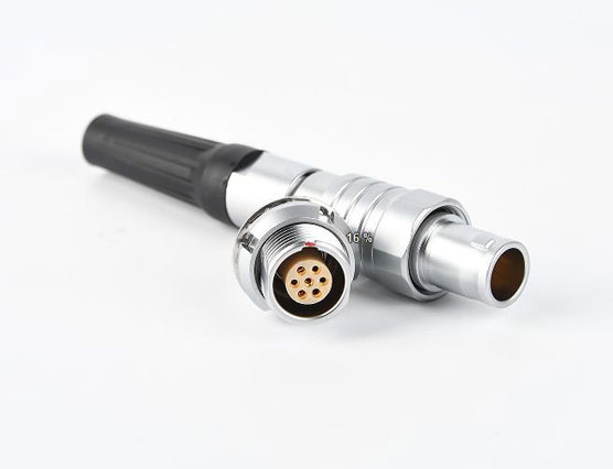 我應(yīng)該選擇何種航空連接器開板尺寸標(biāo)準(zhǔn)？