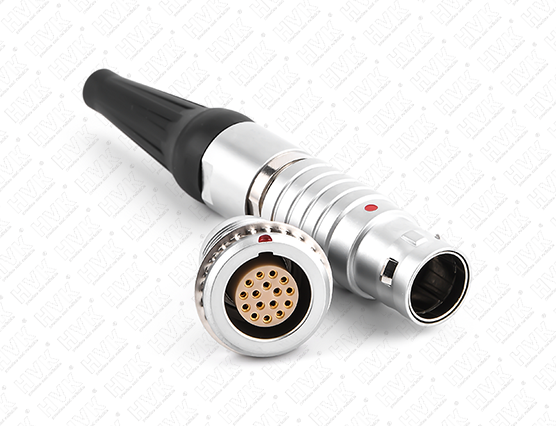 圓形航空插頭的使用是否需要乘客遵守特定電源功率的限制？